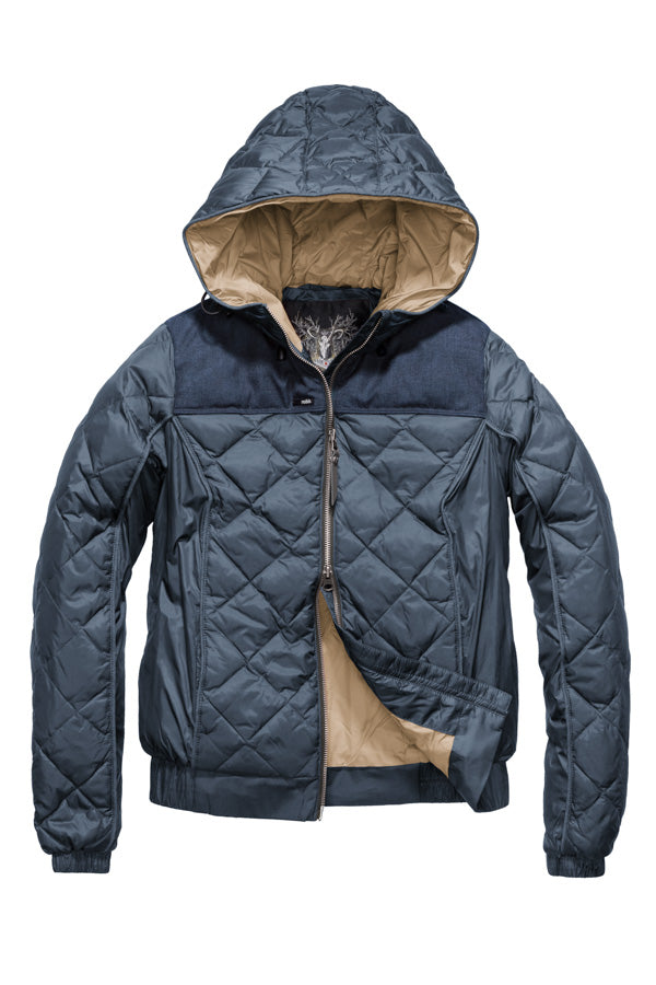 Lightweight women's jacket with hood and quilted pattern featuring a contrasting upper fabric in Foggy Blue