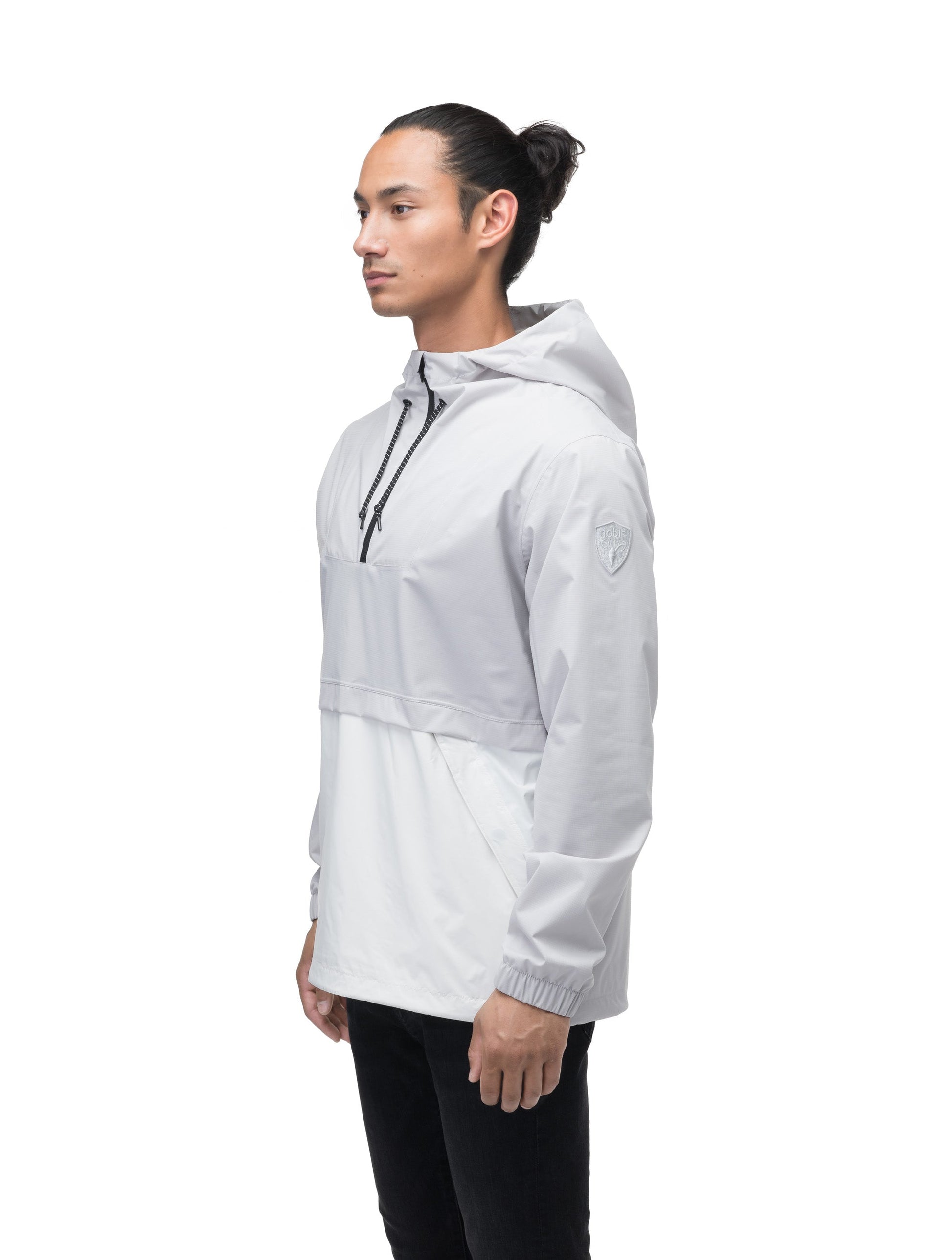 Men's hip length hooded pullover anorak with zipper at collar in Light Grey/Chalk