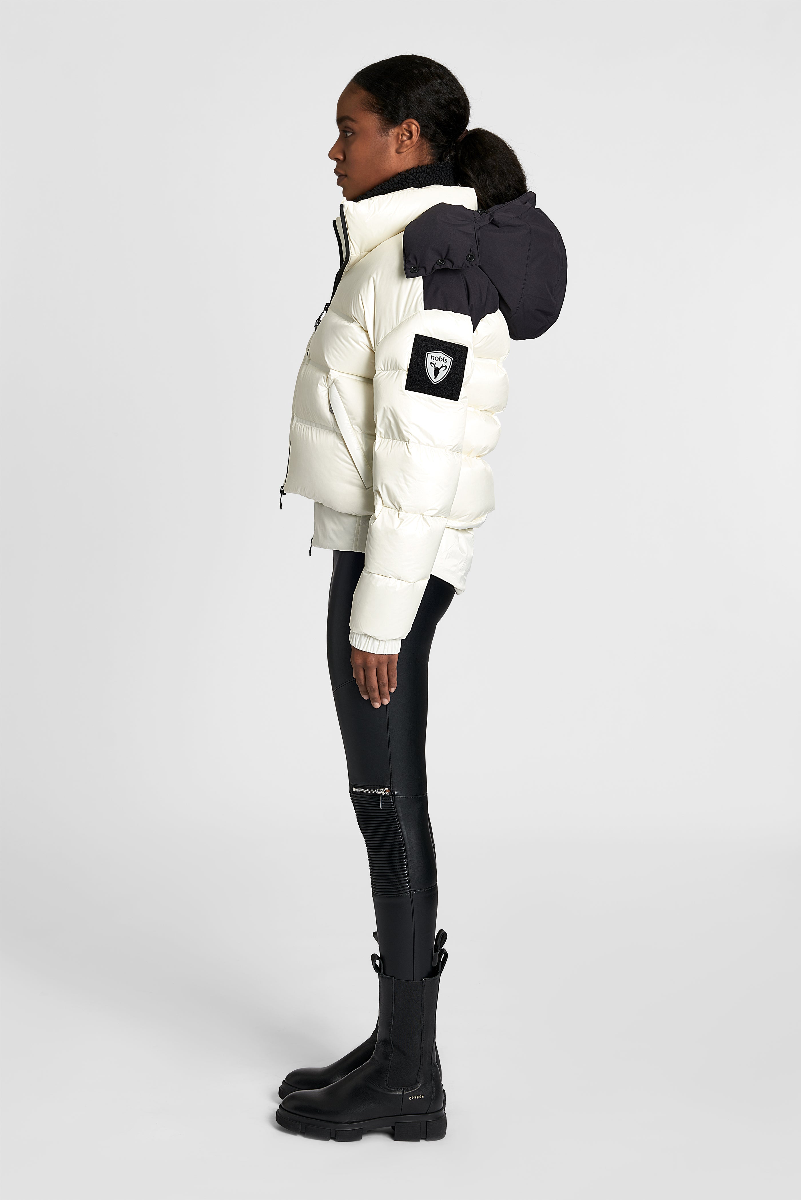 Tempus Women's Performance Short Puffer Jacket – Nobis - US